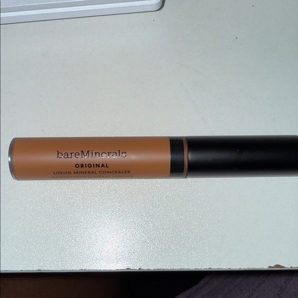 bareMinerals Original Liquid Concealer in Black Box